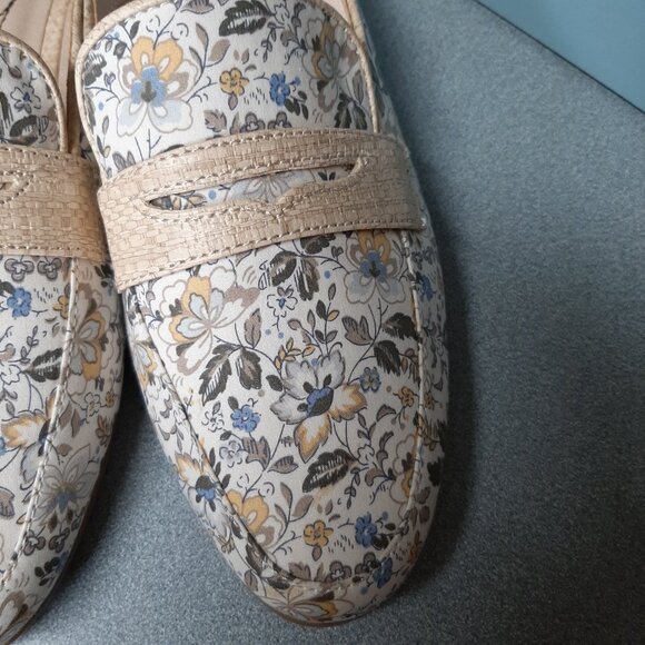 LifeStride Margot Slide Shoe; New in Box; Women's Size 10; Cute Floral Upper - Picture 3 of 5